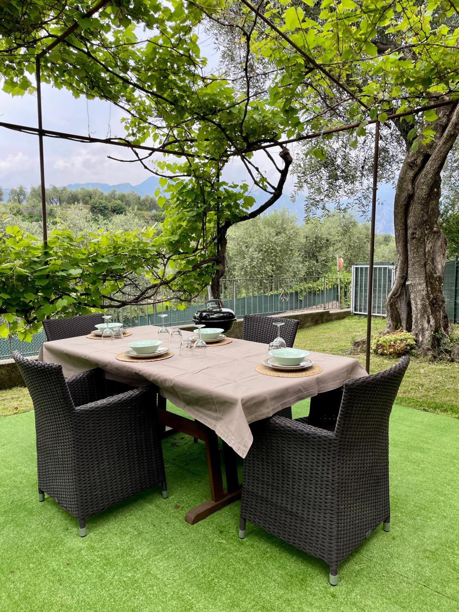 Casa Mario & Laura Ferienwohnungen Free Wi-Fi Parking Malcesine Esterno foto